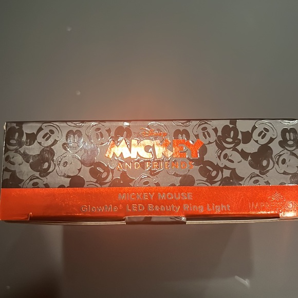 Mickey Mouse Glow Me LED Beauty Ring Light. - Picture 7 of 10
